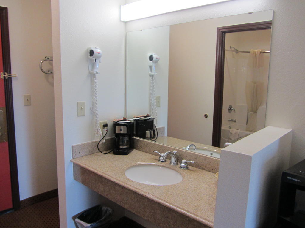 Howard Johnson By Wyndham Lubbock Tx Exterior foto